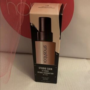 Smashbox Studio Skin 24 Hour Hydra Fdn Oil Free 1.0 Skin Tone Fair Cool Peach